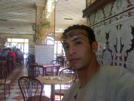Cafeteria du Rond poin à MOSTAGANEM